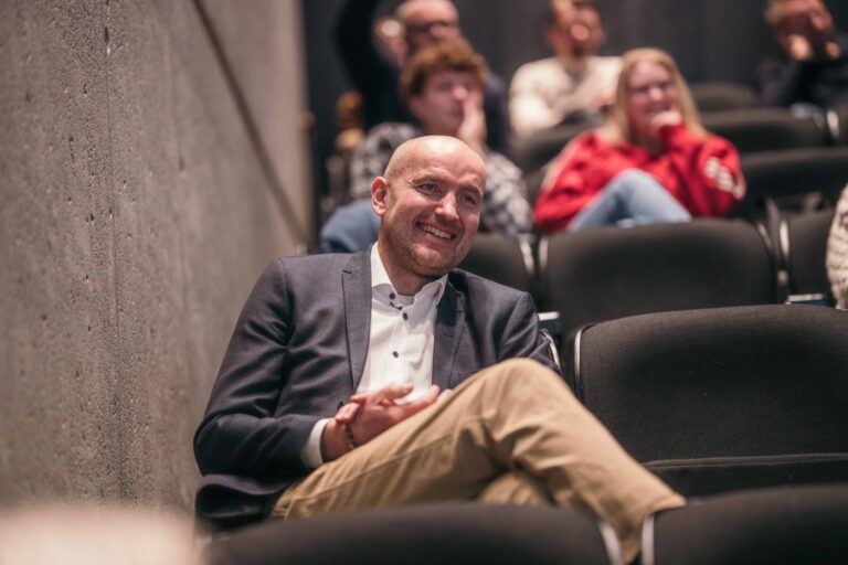 Lokaerindi á málþingi Sagnfræðingafélags Íslands og Sagnfræðistofnunar Háskóla Íslands undir yfirskriftinni „Hvað er sagnfræði?“