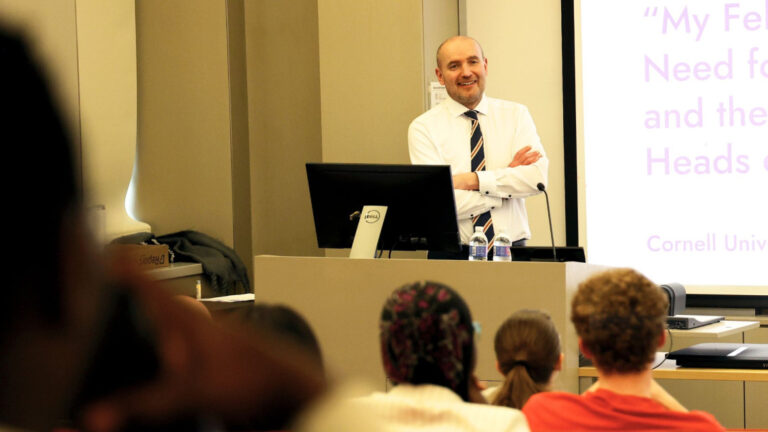 Fyrirlestur í Cornell-Háskóla í Bandaríkjunum. Mynd: Natalie Kimbrough